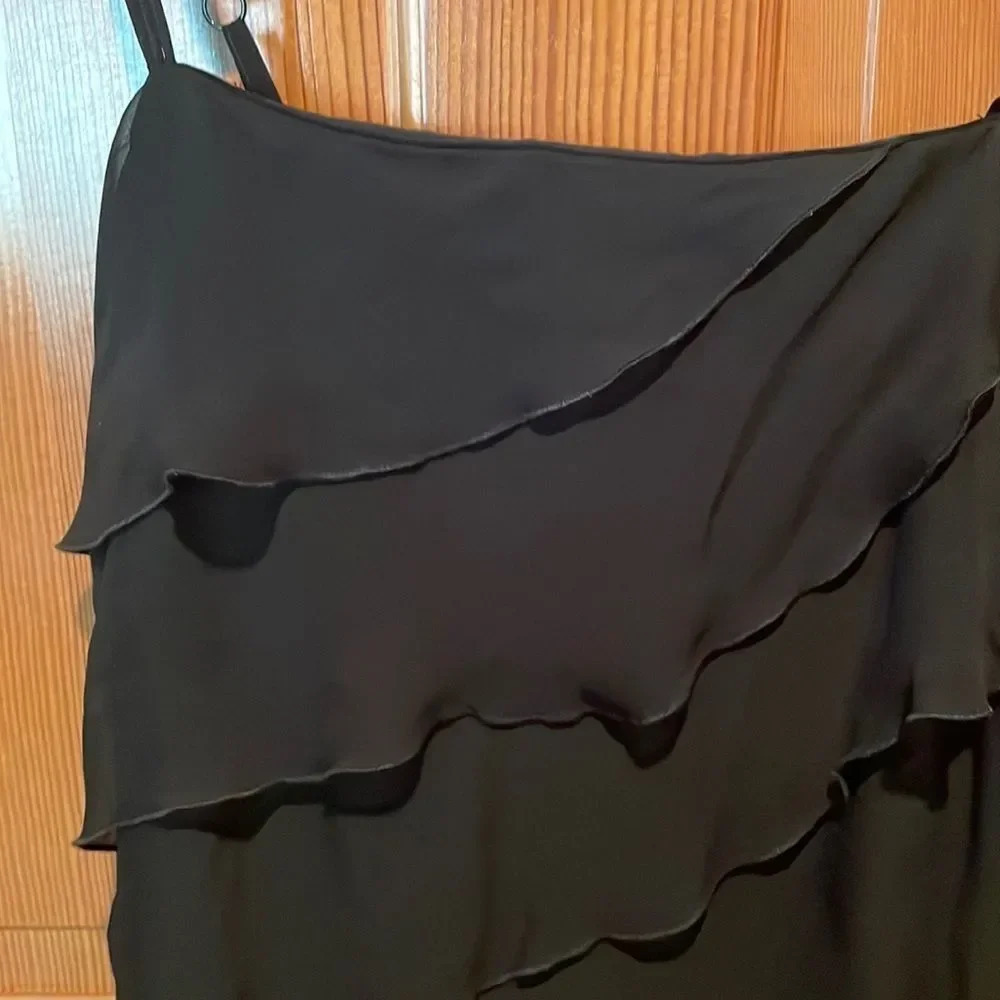 White house black market black ruffled strap dress - Picture 3 of 8